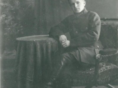 Буров Аркадий Филиппович, комосомолец воглавлявший ОСОАВИАХИМовское движение в Зюздинском районе в 1930-е гг. Фото из фондов Афанасьевского краеведческого музея.