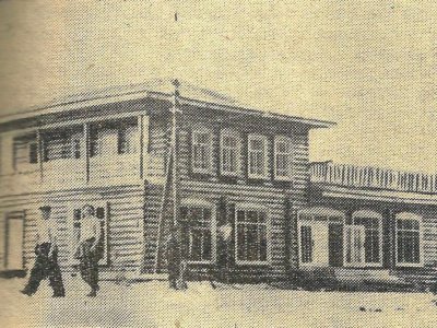 Строящееся здание нового раймага по ул. Советской, д. 21. 1958 год.