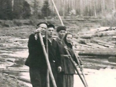 Весенний сплав по р. Томызь, 1967 г. Фонды Афанасьевского краеведческого музея.
