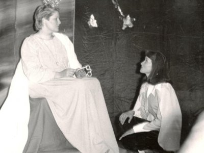 Сцена из спектакля «Букет одуванчиков», Афанасьевский дом культуры. Фонды Афанасьевского краеведческого музея.