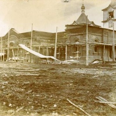 Строительство Афанасьевского храма. 1910 г. Источник: https://vk.com/vyatka_nasledie?z=photo-77057653_394447098%2Falbum-77057653_00%2Frev. 