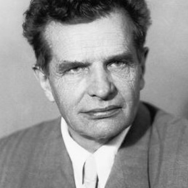 Фёдор Иванович Панфёров. Источник: https://upload.wikimedia.org/wikipedia/ru/1/15/%D0%9F%D0%B0%D0%BD%D1%84%D1%91%D1%80%D0%BE%D0%B2.jpg.